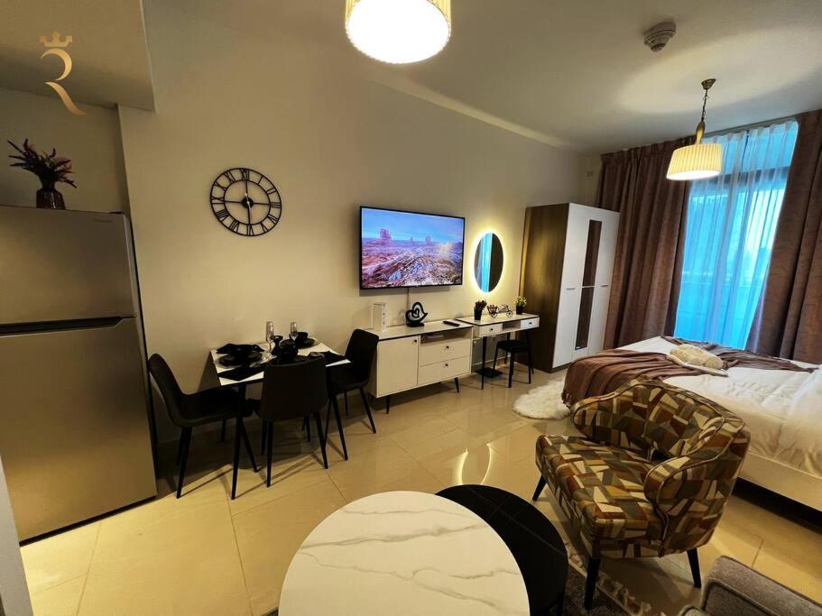 Appartamento Studio Escape In Al Reem Oasis Euphoria Abu Dhabi Esterno foto